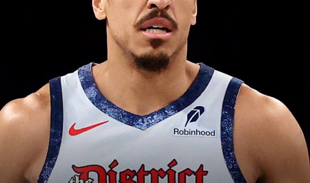 尼克斯底薪签约布罗格登，麦克布朗帅位受关注