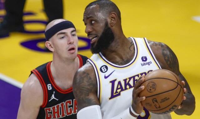 开云APP-右脚肌腱撕裂火速康复 詹姆斯对冲击前六信心十足