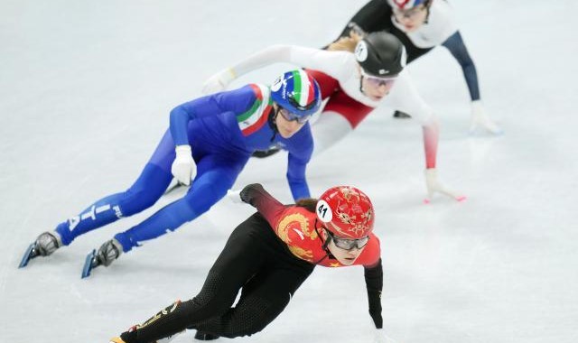 开云体育下载-冬奥7日看点：花滑产生第一金 三小项国手冲击奖牌